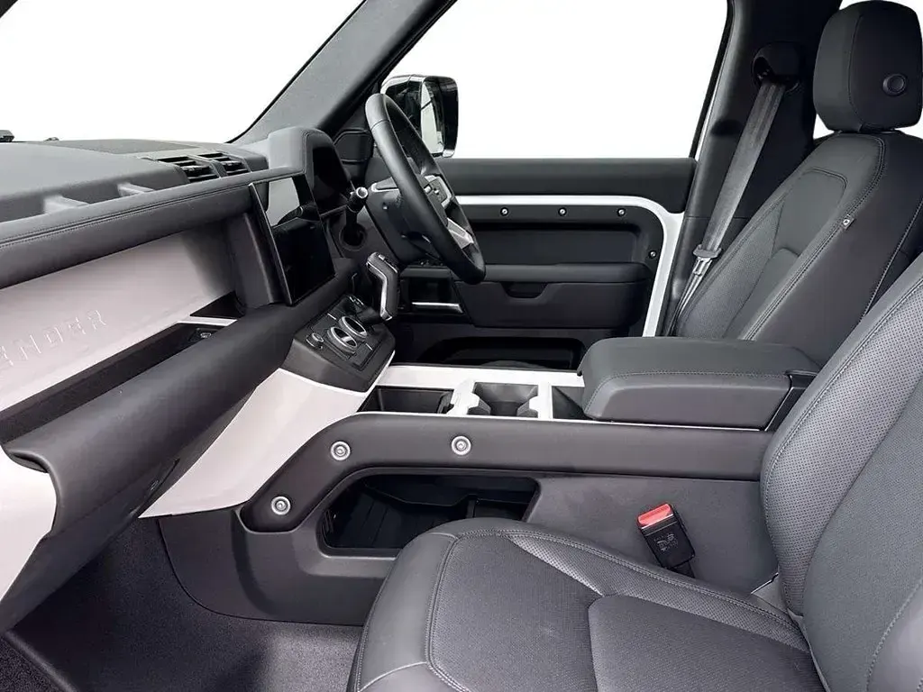 Usado Land Rover Defender S 345 HP (253 kW) 2024 Branco SUV