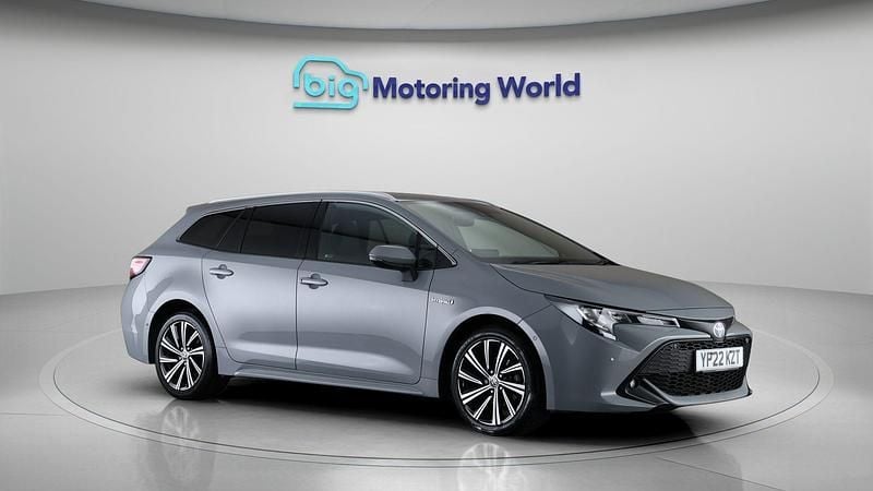 Used Toyota Corolla Design 121 HP (88 kW) 2022 Estate