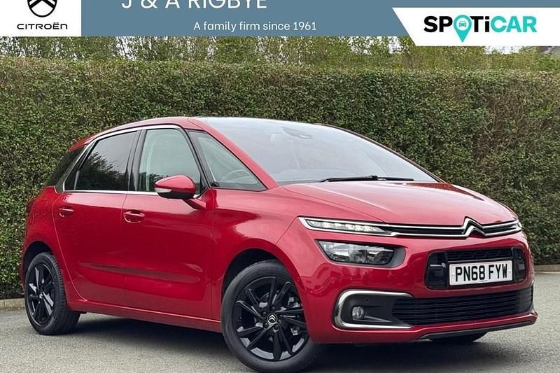 Used Citroën C4 SpaceTourer Flair 128 HP (94 kW) 2018 Red MPV