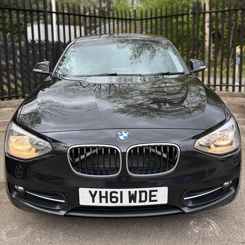 Used BMW 118 Sport Line 2011 Black Hatchback