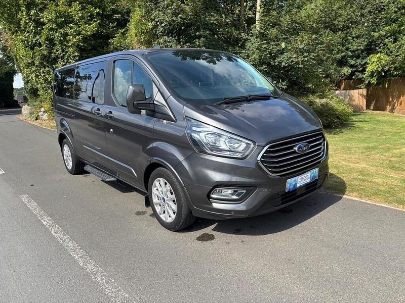 Used Ford Tourneo Titanium 130 HP (95 kW) 2020 Grey MPV