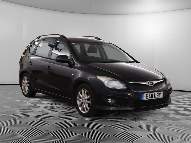 Black Used 2011 Hyundai i30 Comfort Estate | £1,990 (Good price) - Image 1/4