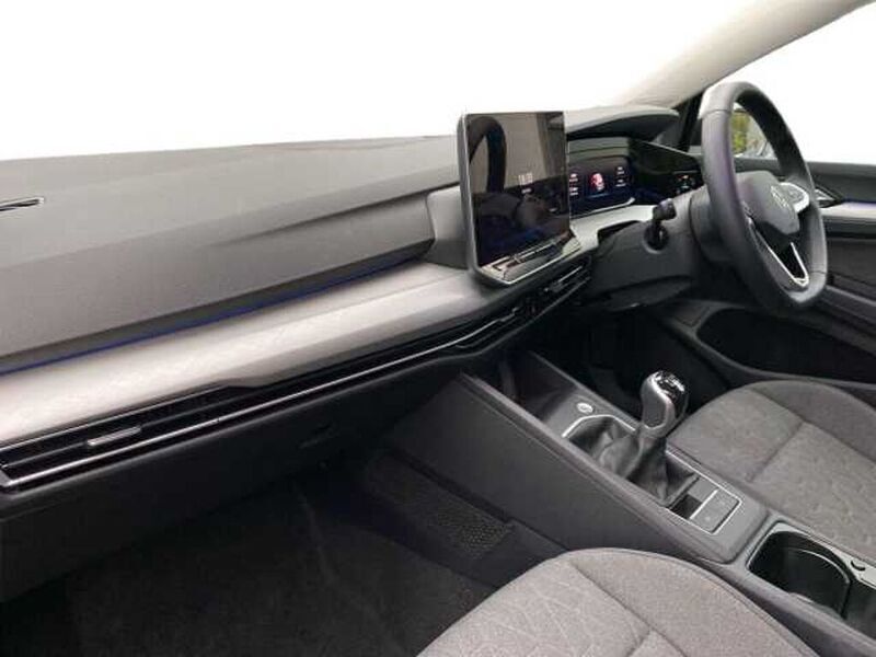 Begagnad VW Golf VIII Match 150 HK (110 kW) 2024 Svart Halvkombi