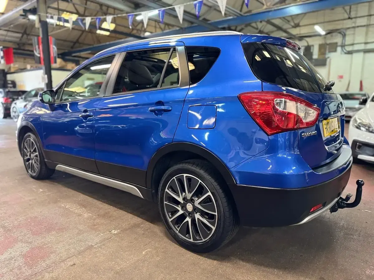 Used Suzuki SX4 S-Cross SZ5 120 HP (88 kW) 2014 Blue Hatchback