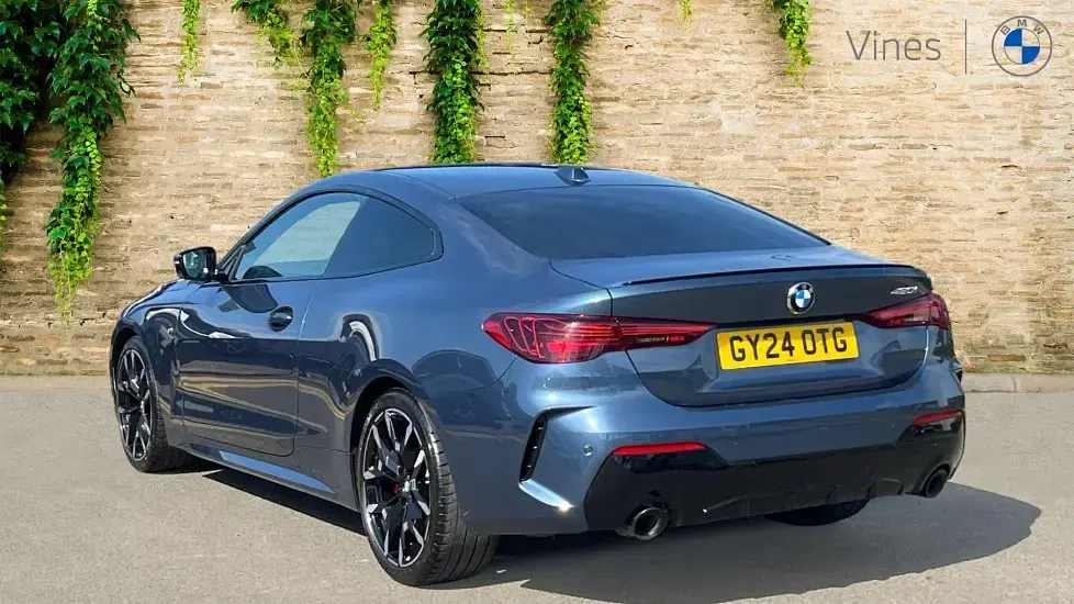 Usado BMW 420 M Sport 181 HP (133 kW) 2024 Azul Coupé