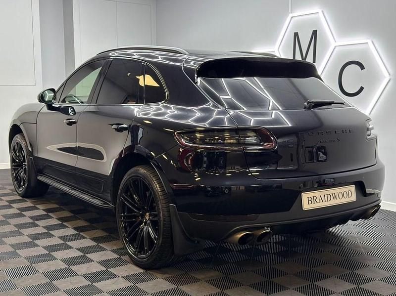 Used Porsche Macan 258 HP (189 kW) 2016 Black SUV