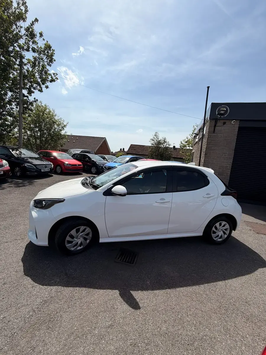 Used Toyota Yaris Hybrid 2026 White Hatchback