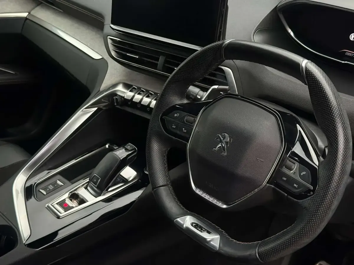 Used Peugeot 3008 Premium 129 HP (94 kW) 2021 Grey SUV