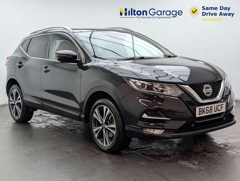Used Nissan Qashqai N-Connecta 115 HP (84 kW) 2018 Black SUV