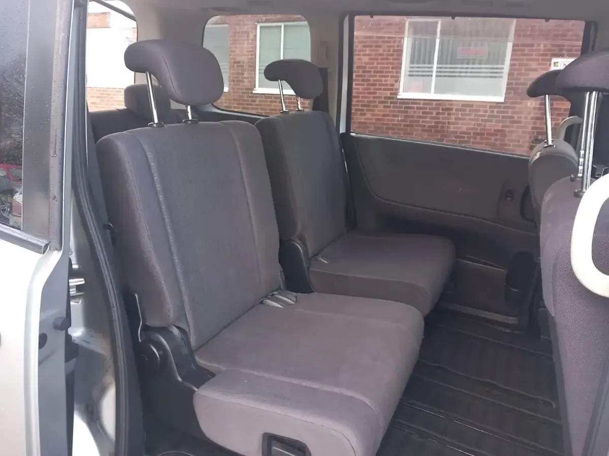Used Nissan Serena 2007 Silver MPV