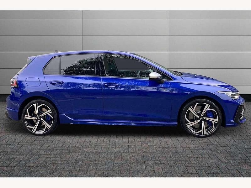 Used VW Golf VIII R 333 HP (244 kW) 2025 Lapiz blue Hatchback