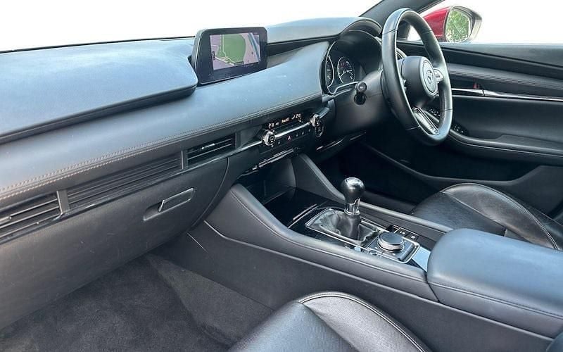 Usado Mazda 3 Inclusive 180 HP (132 kW) 2021 Vermelho Citadino