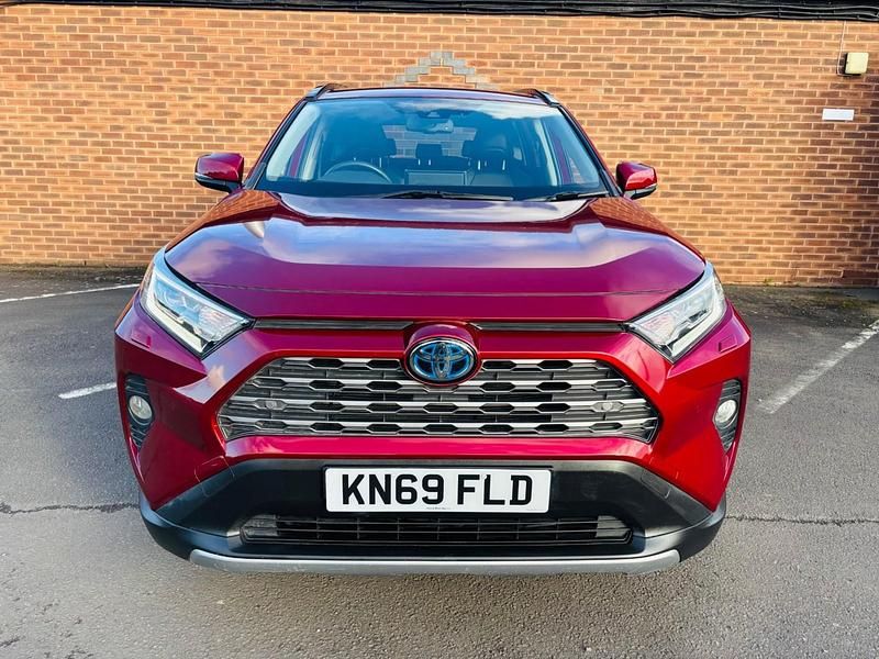 Used Toyota RAV4 2019 Red Estate