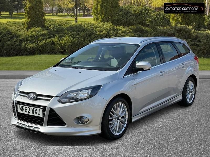 Used Ford Focus Zetec 115 HP (84 kW) 2012 Silver Estate