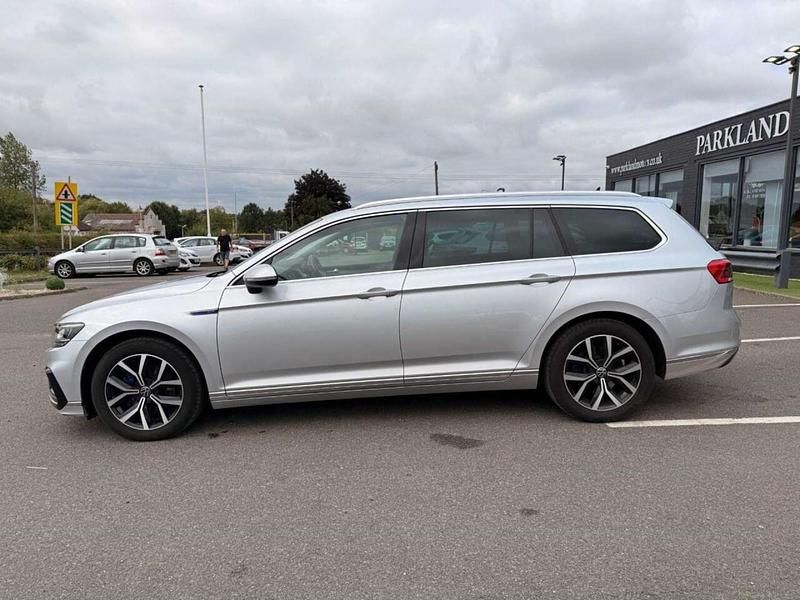 Used VW Passat GTE 218 HP (160 kW) 2021 Silver Estate