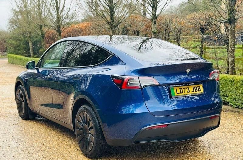 Used Tesla Model Y RWD 219 kW (299 HP) 2024 Blue SUV