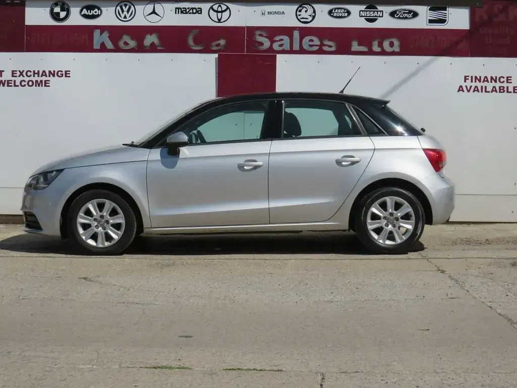 Used Audi A1 Design 86 HP (63 kW) 2013 Silver Hatchback