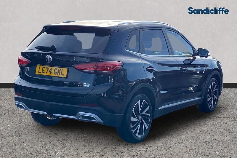 Used MG ZS Trophy 196 HP (144 kW) 2024 Metallic  black pearl SUV