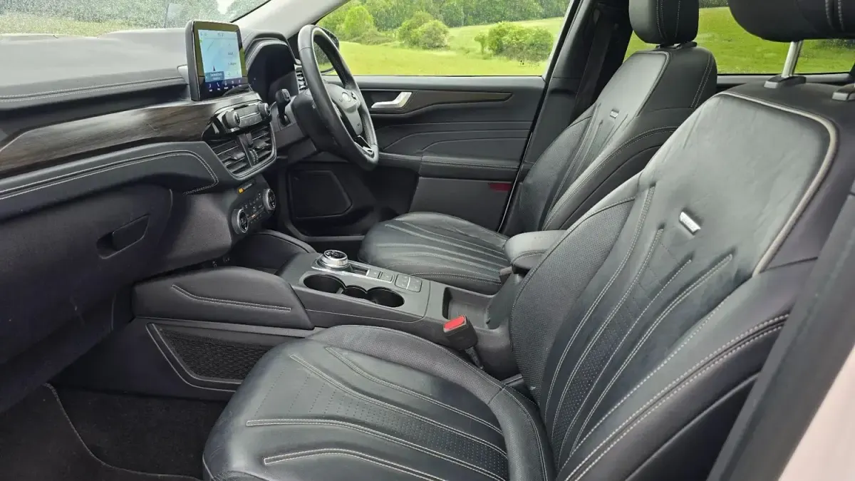 Usado Ford Kuga Vignale 225 CV (165 kW) 2023 Blanco SUV