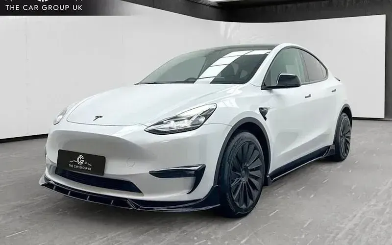 Used Tesla Model Y Long Range AWD 286 kW (389 HP) 2025 SUV