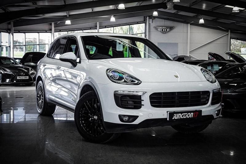 White Used 2016 Porsche Cayenne SUV | £19,775 (Fair price) - Image 1/4