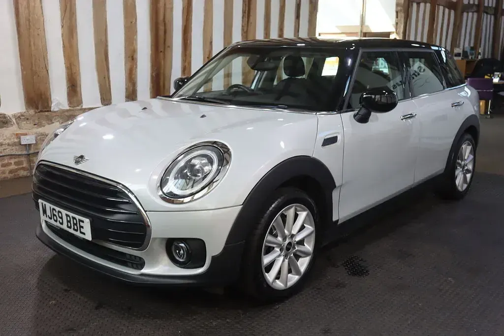 Used Mini Cooper Clubman Classic 2019 Silver Estate