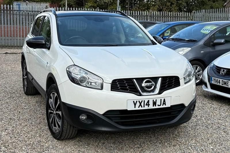 White Used 2014 Nissan Qashqai 360º SUV | £5,799 (Super price) - Image 1/1