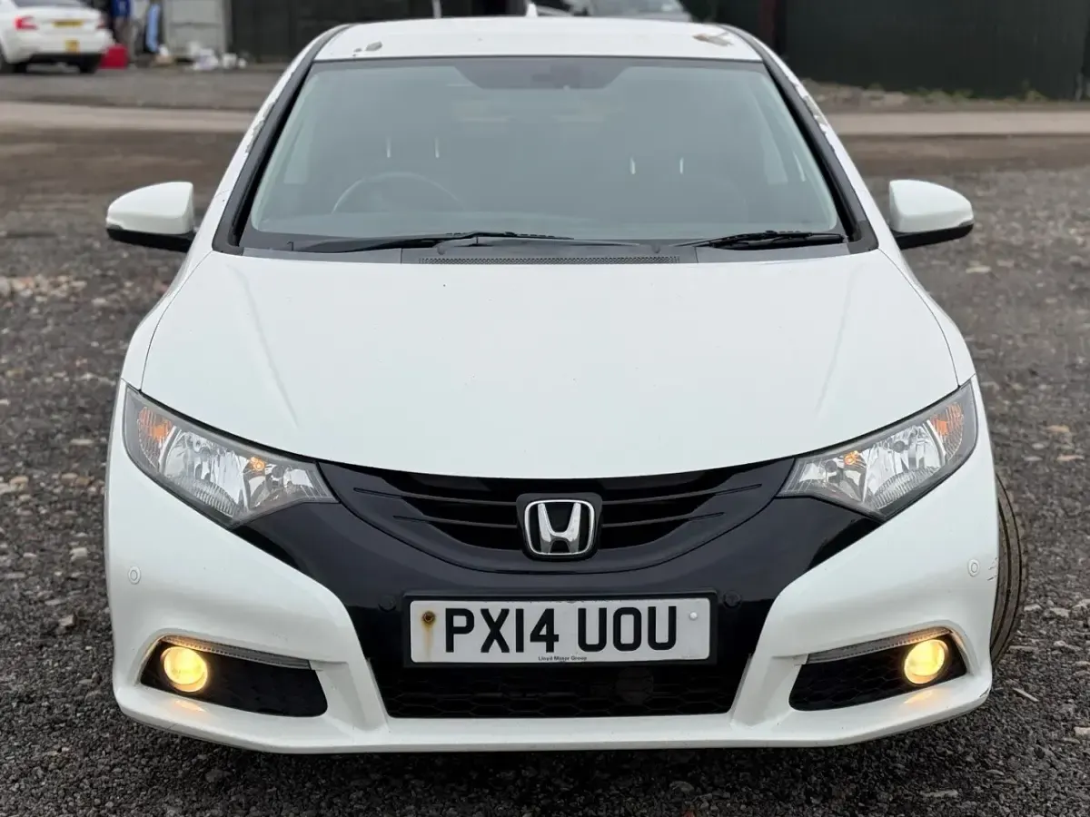 Używany Honda Civic SE Plus 120 KM (88 kW) 2014 Biały Hatchback