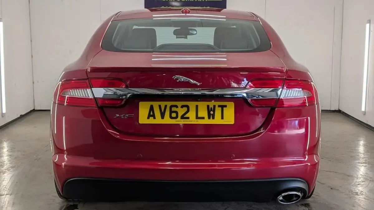 Używany Jaguar XF S 2012 Czerwony Sedan/Limuzyna