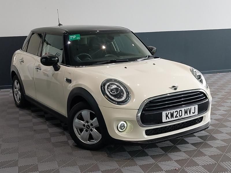 White Used 2020 Mini Cooper Classic Hatchback | £11,998 (Fair price) - Image 1/4