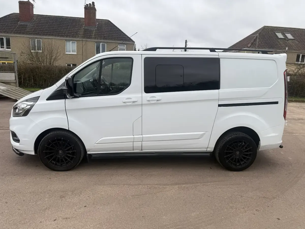 Used Ford 300 Limited 2020 White Estate