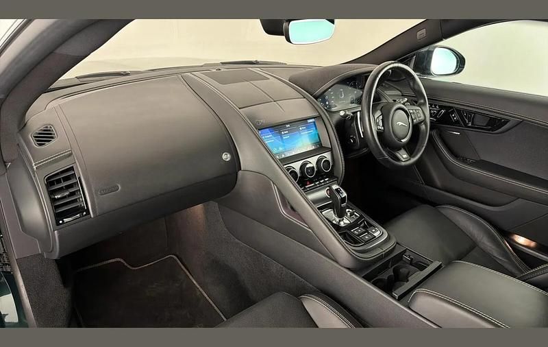 Used Jaguar F-Type R 575 HP (422 kW) 2021 British racing green Coupe