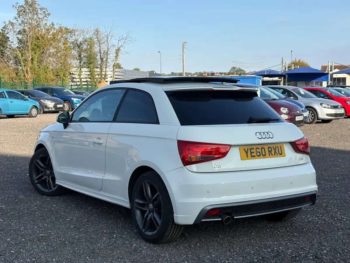 Used Audi A1 S-Line 103 HP (75 kW) 2011 White Hatchback