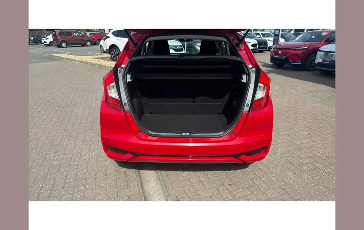 Used Honda Jazz EX 102 HP (75 kW) 2018 Red Hatchback