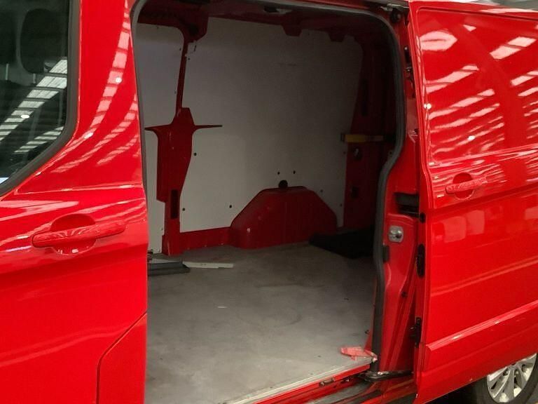 Used Ford Transit Custom Limited 130 HP (95 kW) 2022 Red Van