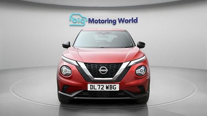 Used Nissan Juke N-Connecta 114 HP (83 kW) 2023 Red SUV