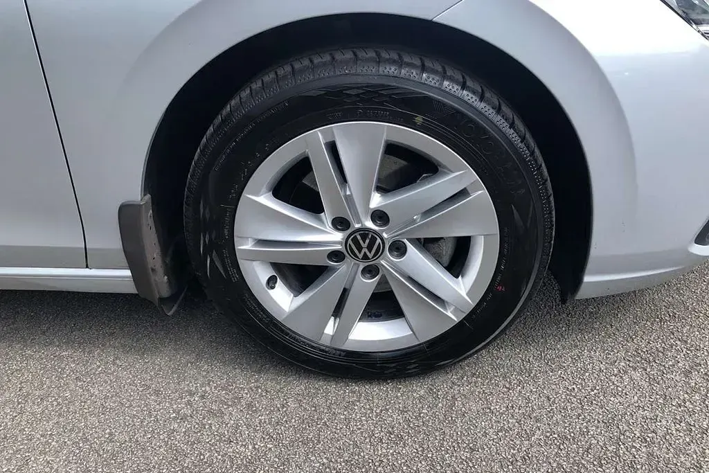 Usado VW Golf VII Life 2021 Plateado Utilitario