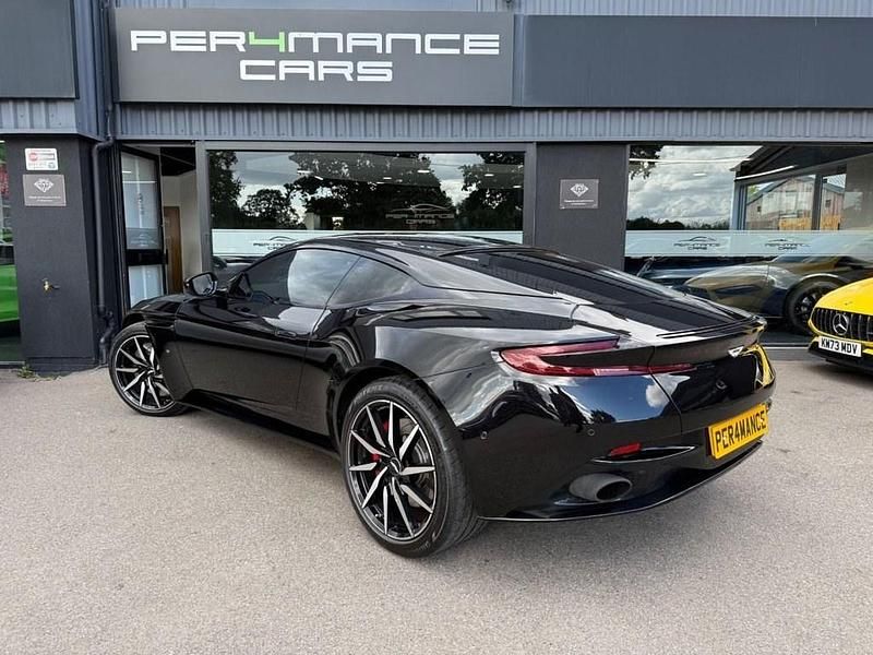 Used Aston Martin DB11 608 HP (447 kW) 2017 Black Coupe