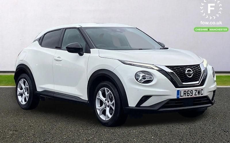White Used 2020 Nissan Juke N-Connecta SUV | £12,799 (Good price) - Image 1/4