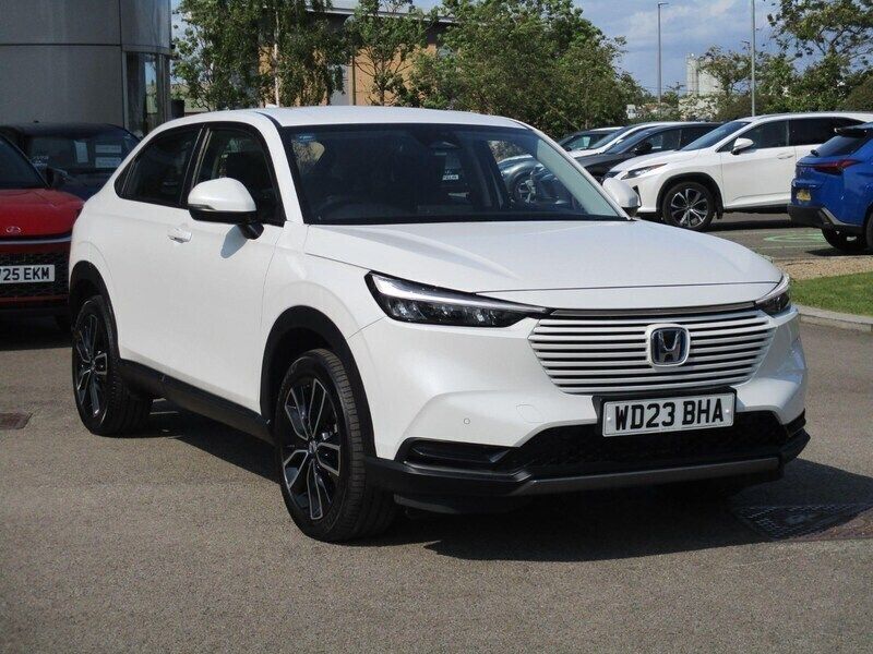 White Used 2023 Honda HR-V Elegance SUV | £22,990 (Fair price) - Image 1/2