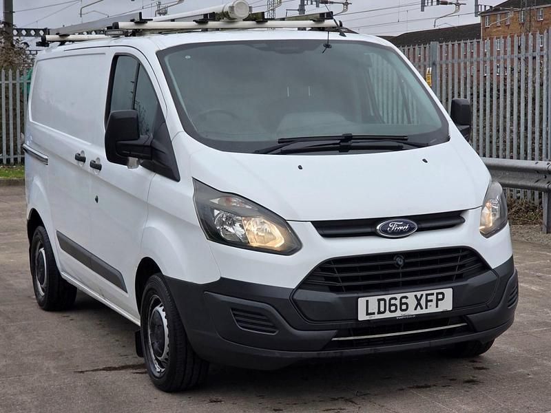 Used Ford Transit Custom 105 HP (77 kW) 2016 White Van