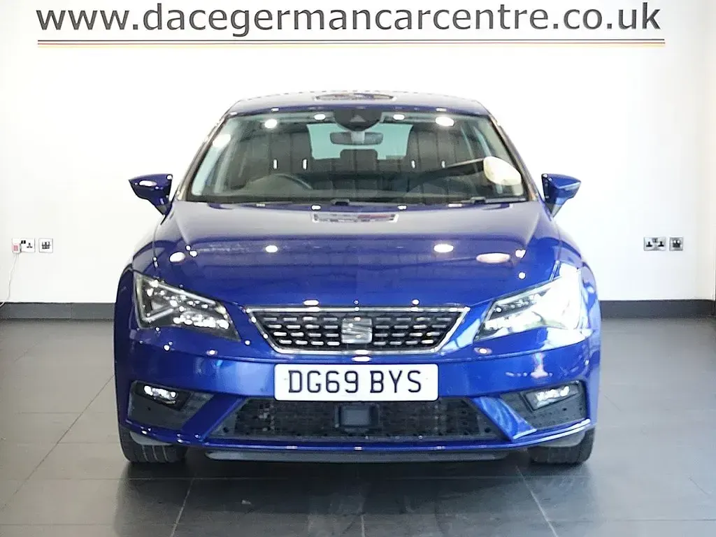 Used Seat Leon XCELLENCE Lux 150 HP (110 kW) 2019 Blue Hatchback