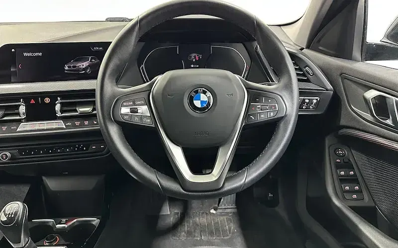 Used BMW 118 Sport Line 140 HP (102 kW) 2020 Black Hatchback