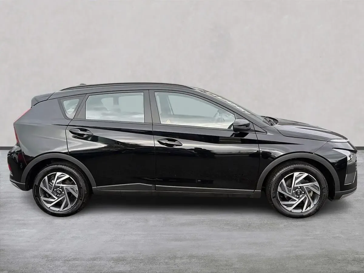 Usado Hyundai Bayon Advanced 100 HP (73 kW) 2025 Preto SUV