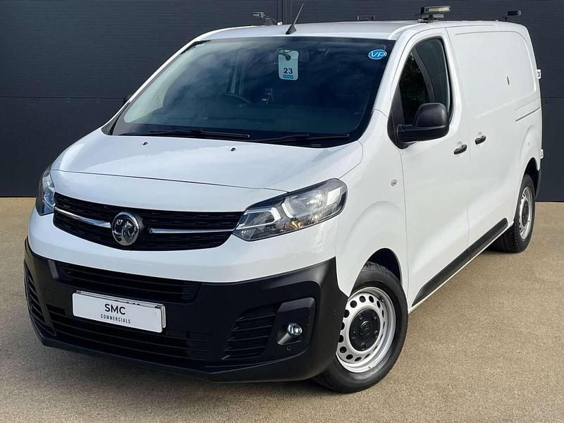 White Used 2019 Vauxhall Vivaro Edition MPV | £8,445 (Fair price) - Image 1/4