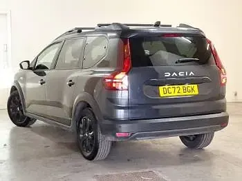 Usado Dacia Jogger Extreme 109 CV (80 kW) 2023 Gris Monovolumen