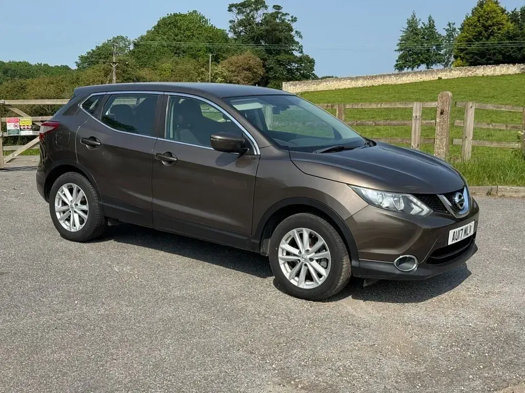 Used Nissan Qashqai Acenta 2017 Bronze SUV