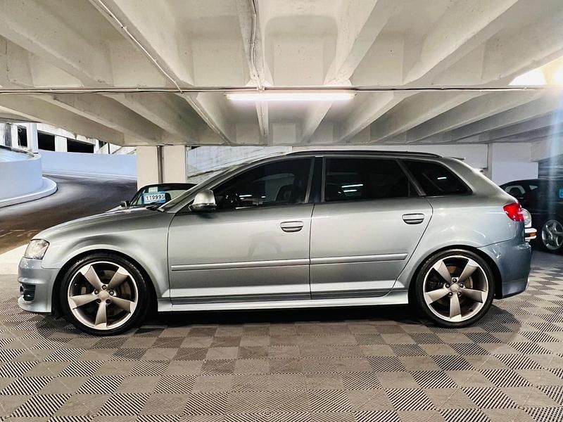 Begagnad Audi S3 Sportback Black Edition 2010 Grå Halvkombi