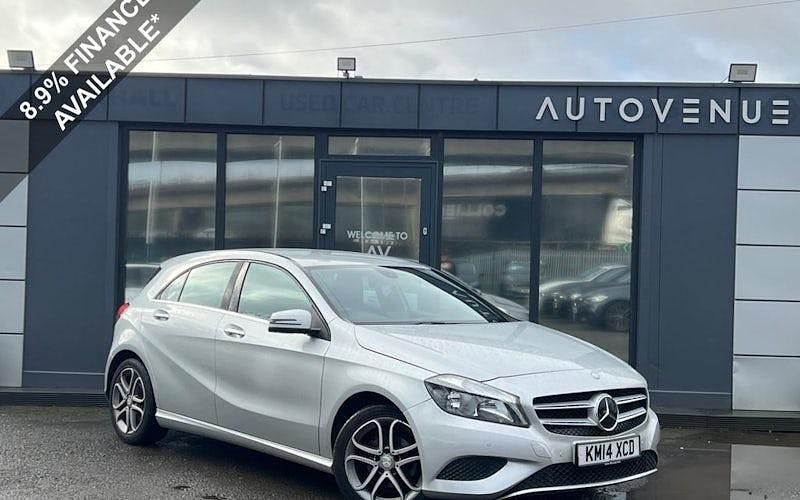 Used Mercedes A180 109 HP (80 kW) 2014 Silver Hatchback