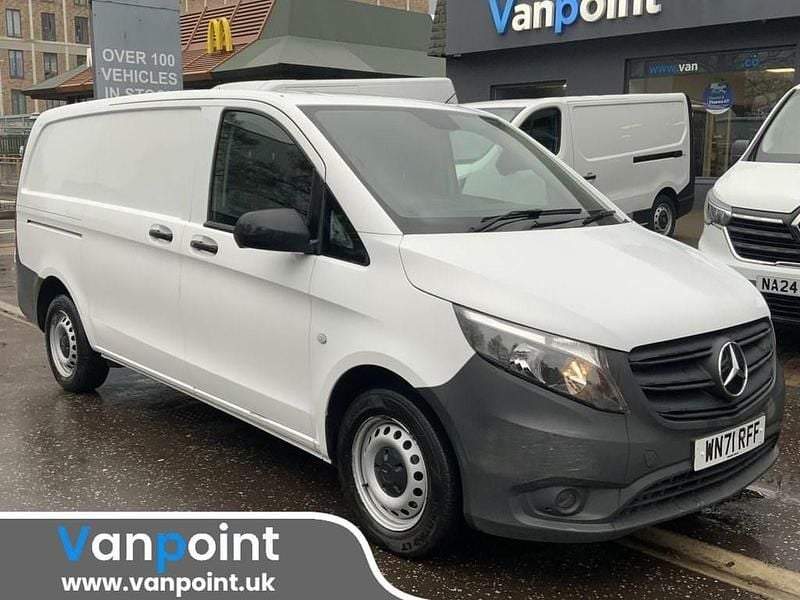 Used Mercedes Vito Progressive 134 HP (98 kW) 2021 White Van